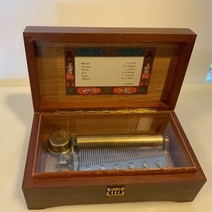 Antique Reuge Music Box 6/41 Switzerland